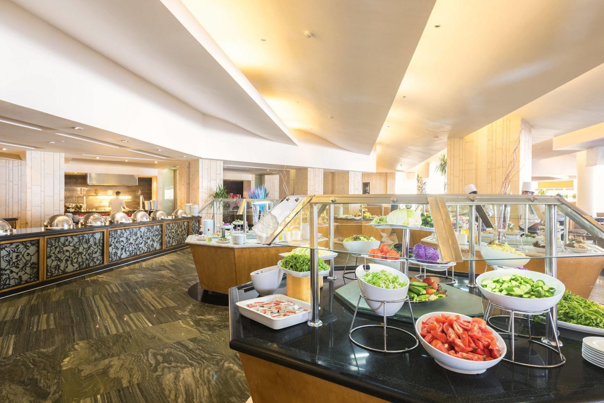 Barcelo Tiran Курортний комплекс 4*